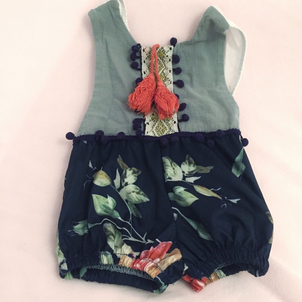 Blue floral romper 6-9mos